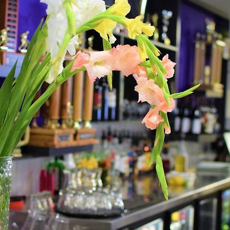 Railway Hotel Bundaberg Dış mekan fotoğraf
