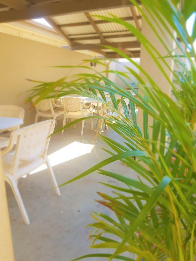 Railway Hotel Bundaberg Dış mekan fotoğraf