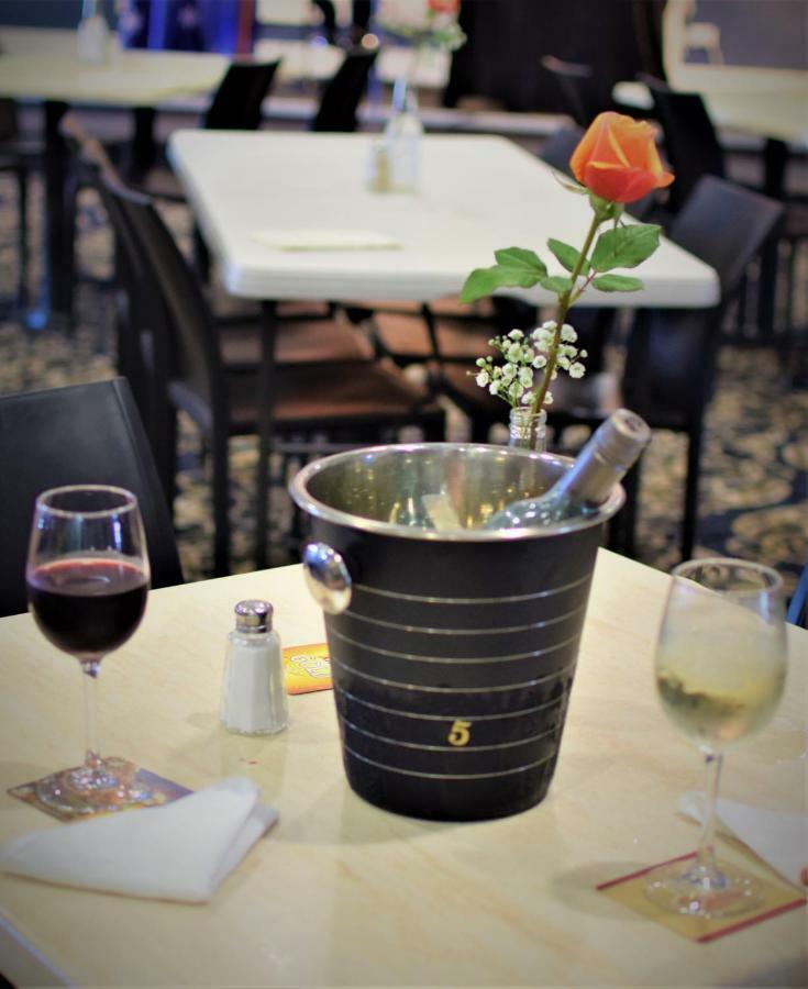 Railway Hotel Bundaberg Dış mekan fotoğraf